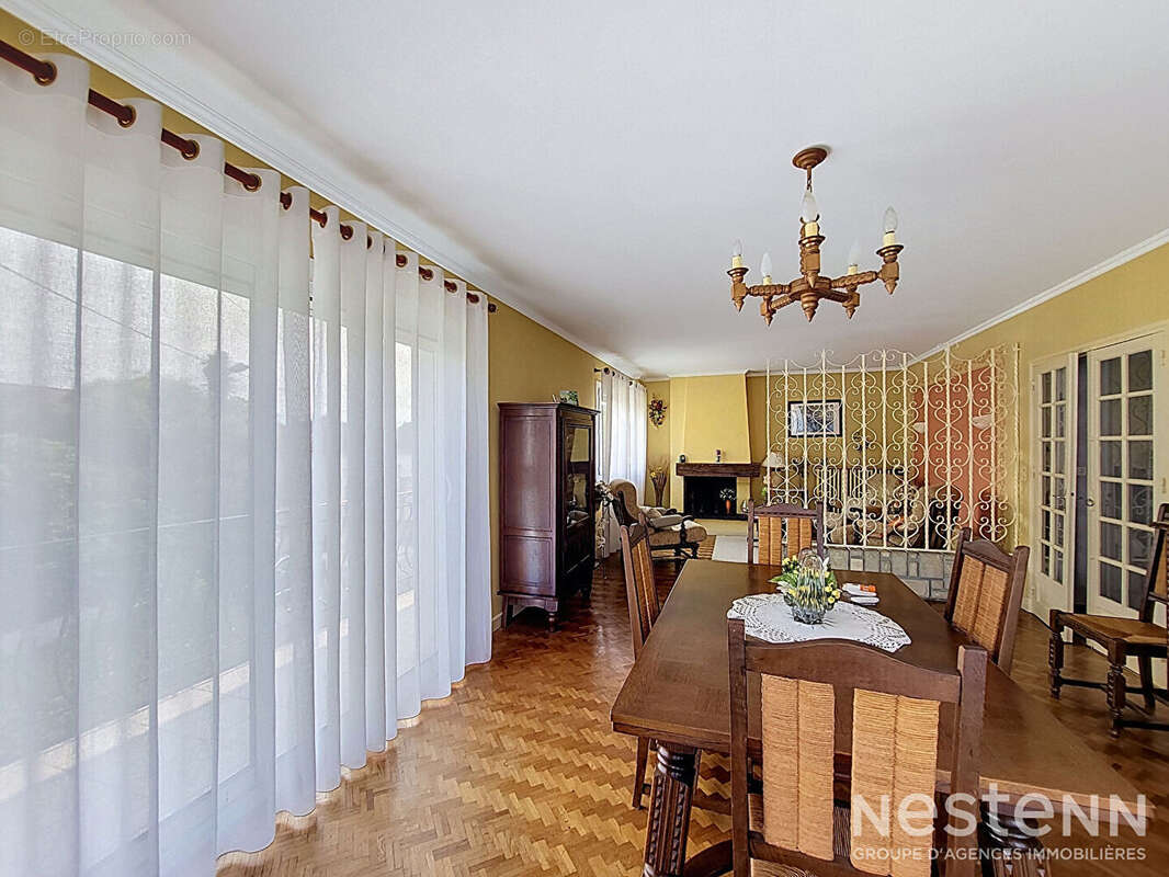 A Vendre Maison de 155 m² avec possibilité de deux habitations et jardin à Condom - photo 10