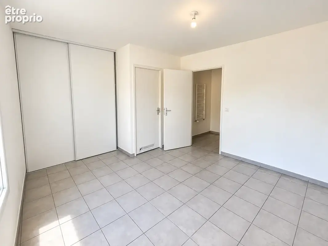 Grand t2 avec jardin privatif, terrasse et garage - photo 9