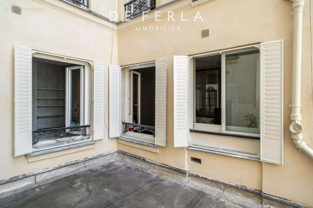 Appartement à PARIS-7E