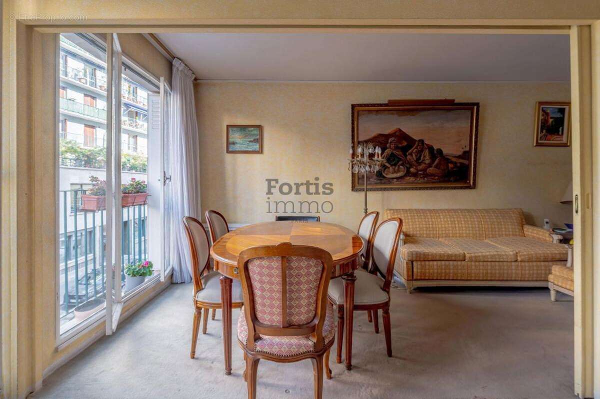 Appartement à PARIS-5E
