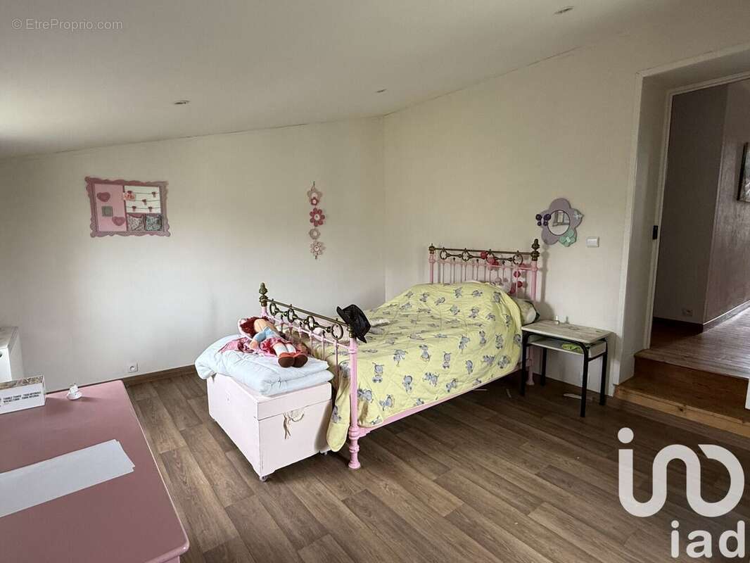 Maison 201 m² à Prin-Deyrancon  - photo 7