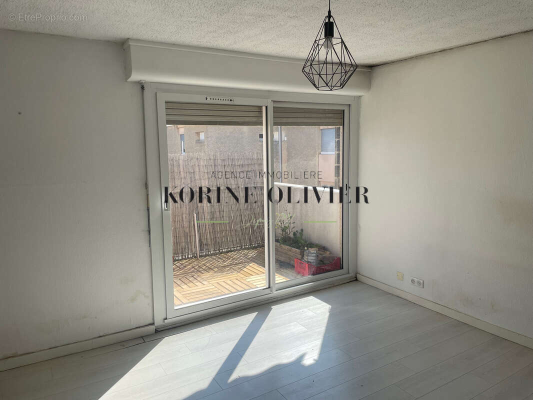 Appartement à VENELLES
