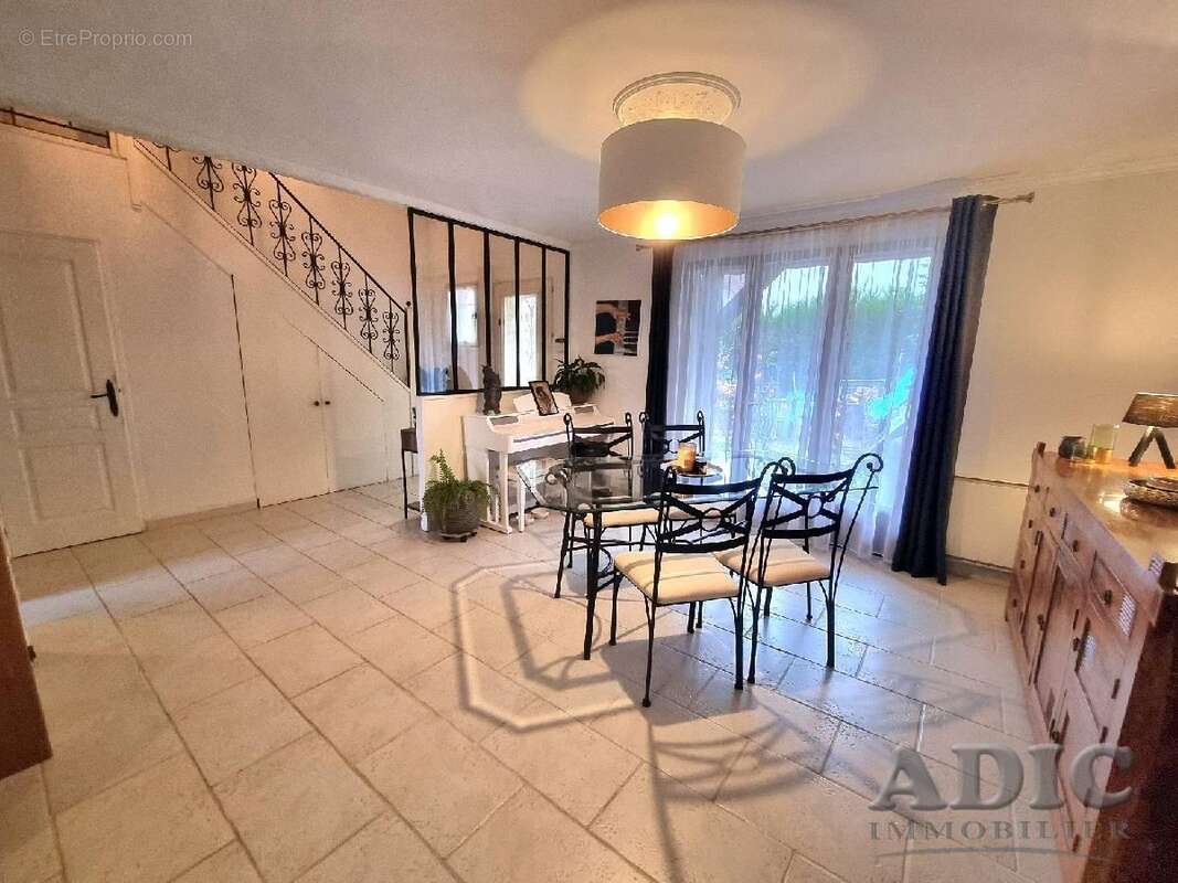 Maison à DAMMARTIN-EN-GOELE