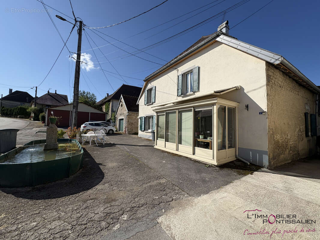 Maison à VILLERS-SOUS-CHALAMONT