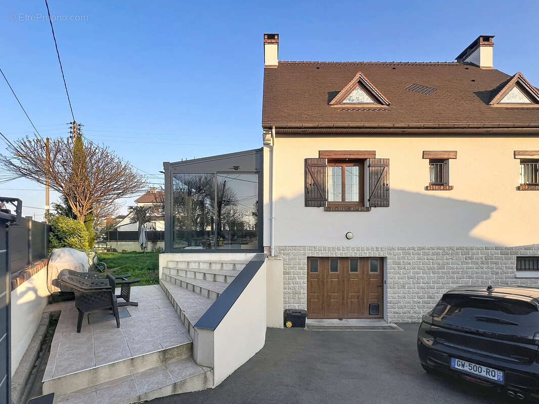 Maison à PARAY-VIEILLE-POSTE