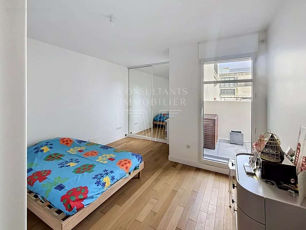 Appartement à LEVALLOIS-PERRET