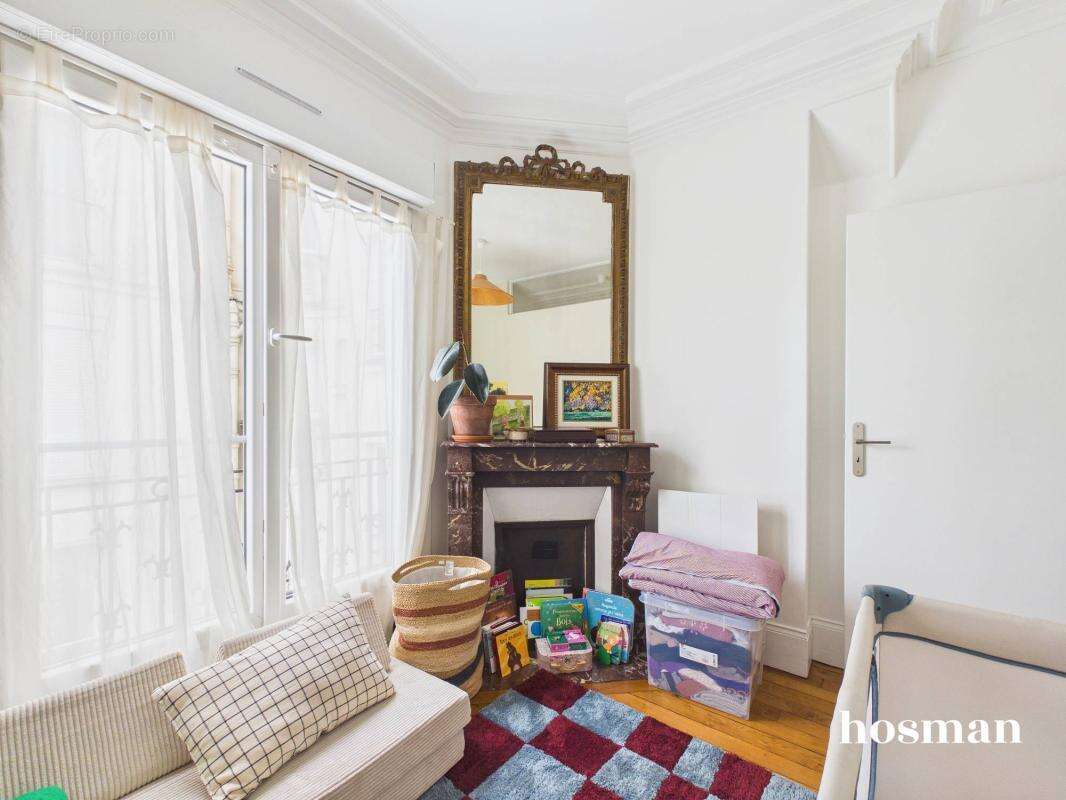 Appartement à PARIS-19E
