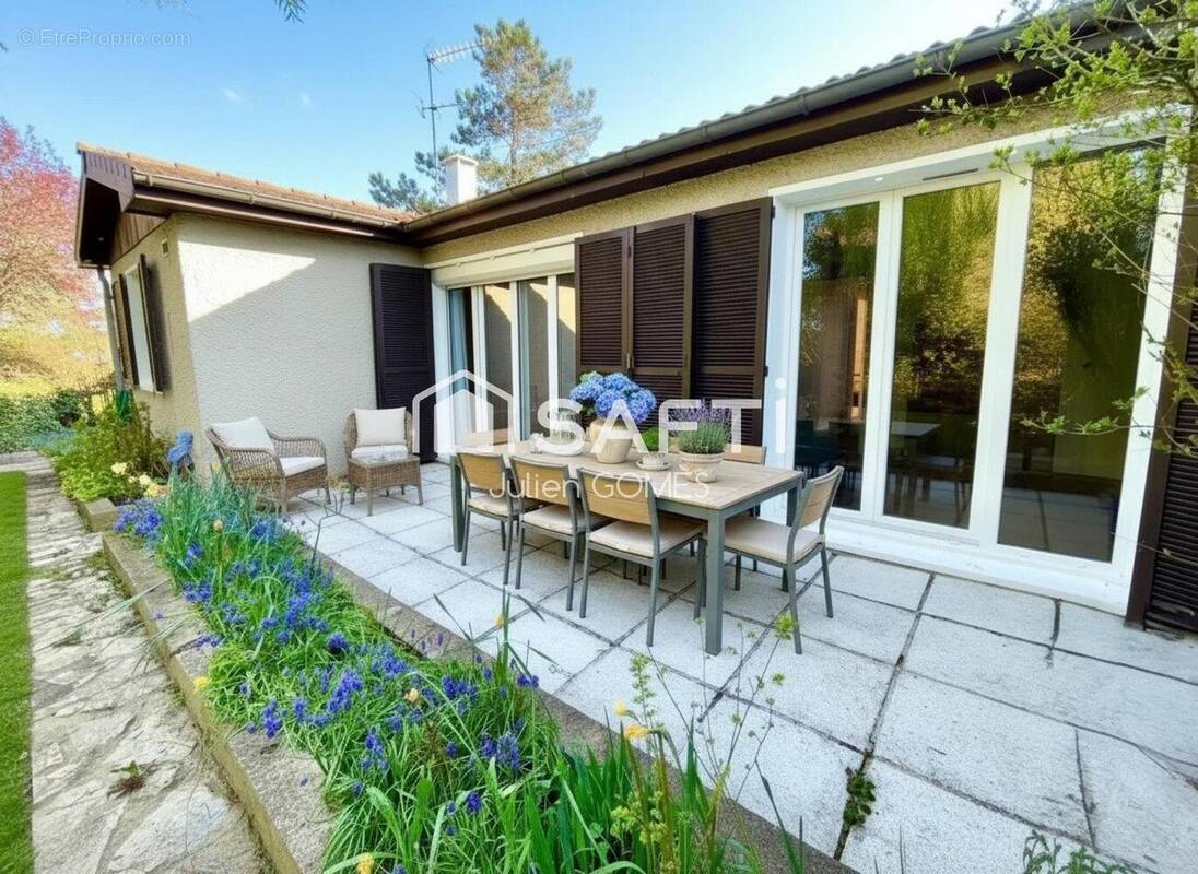 Photo 1 - Maison à CLAYE-SOUILLY