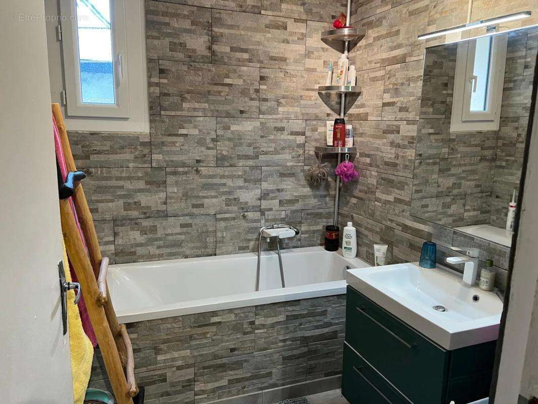 Appartement à ALANDO