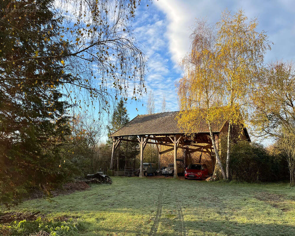 Maison à VICQ-EXEMPLET