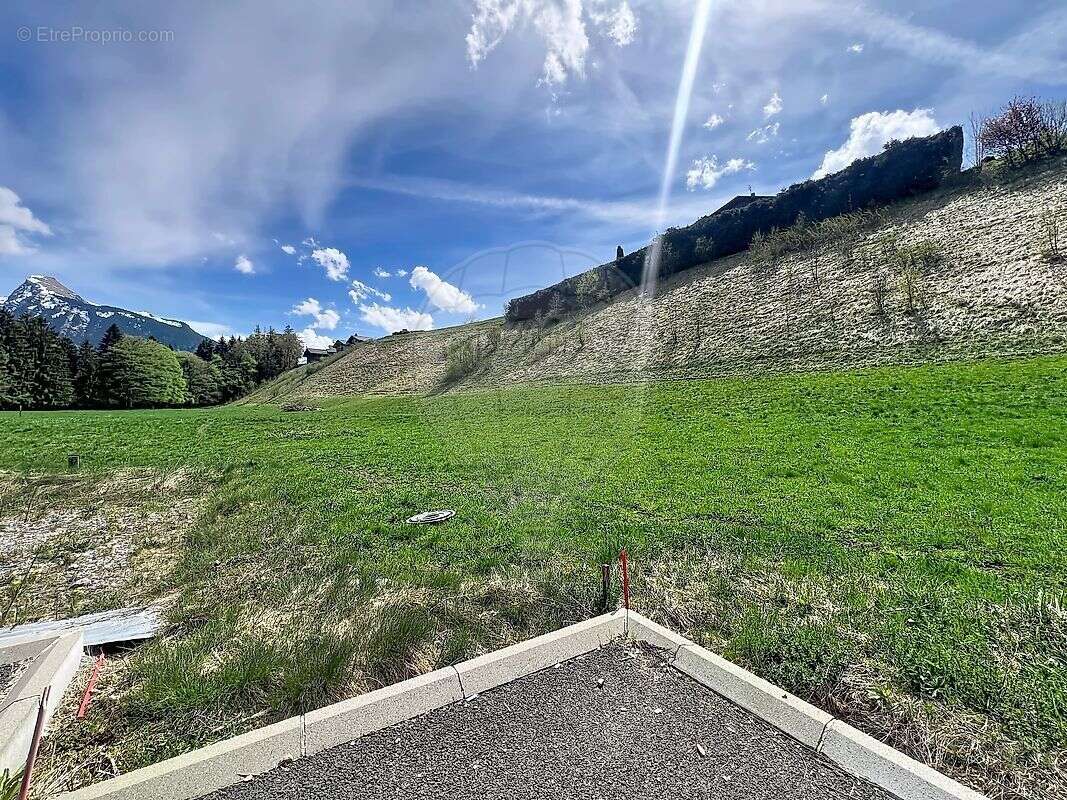 Terrain à MONTRIOND