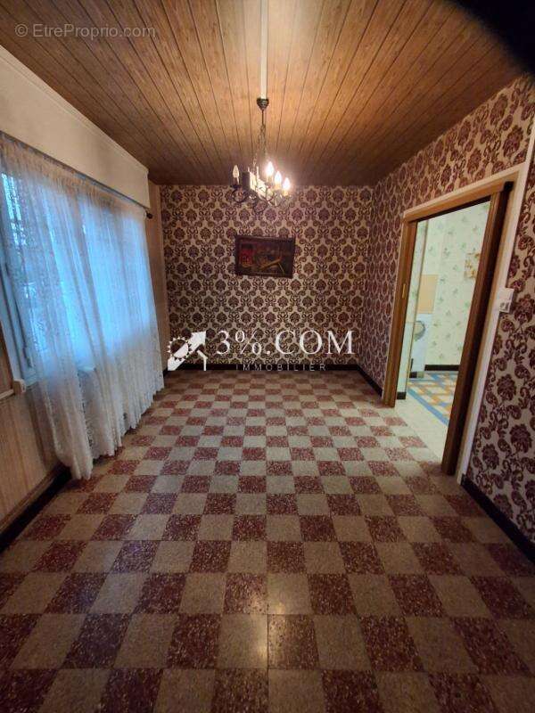 Maison à DOUCHY-LES-MINES