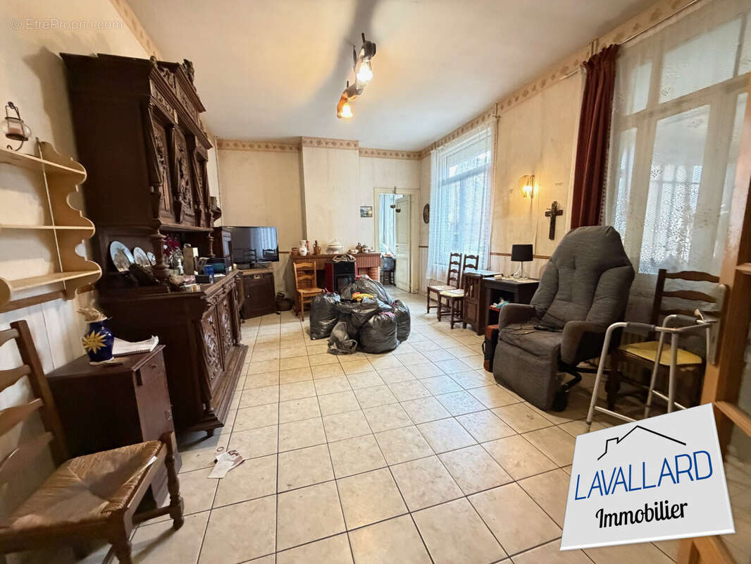 Maison à VILLERS-BRETONNEUX