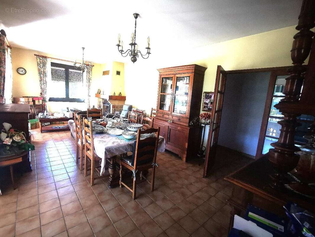 BELLE VILLA P.PIED T.5 sur terrain 1136 m2 - photo 6