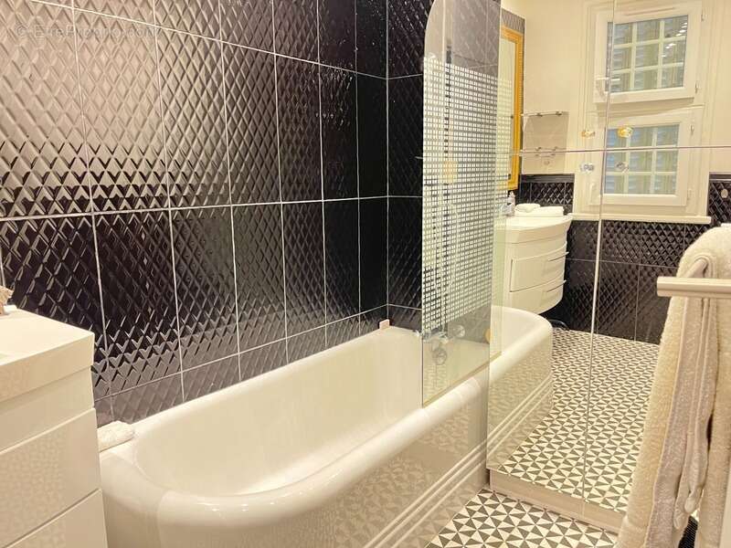 Maison à MANNEVILLE-SUR-RISLE