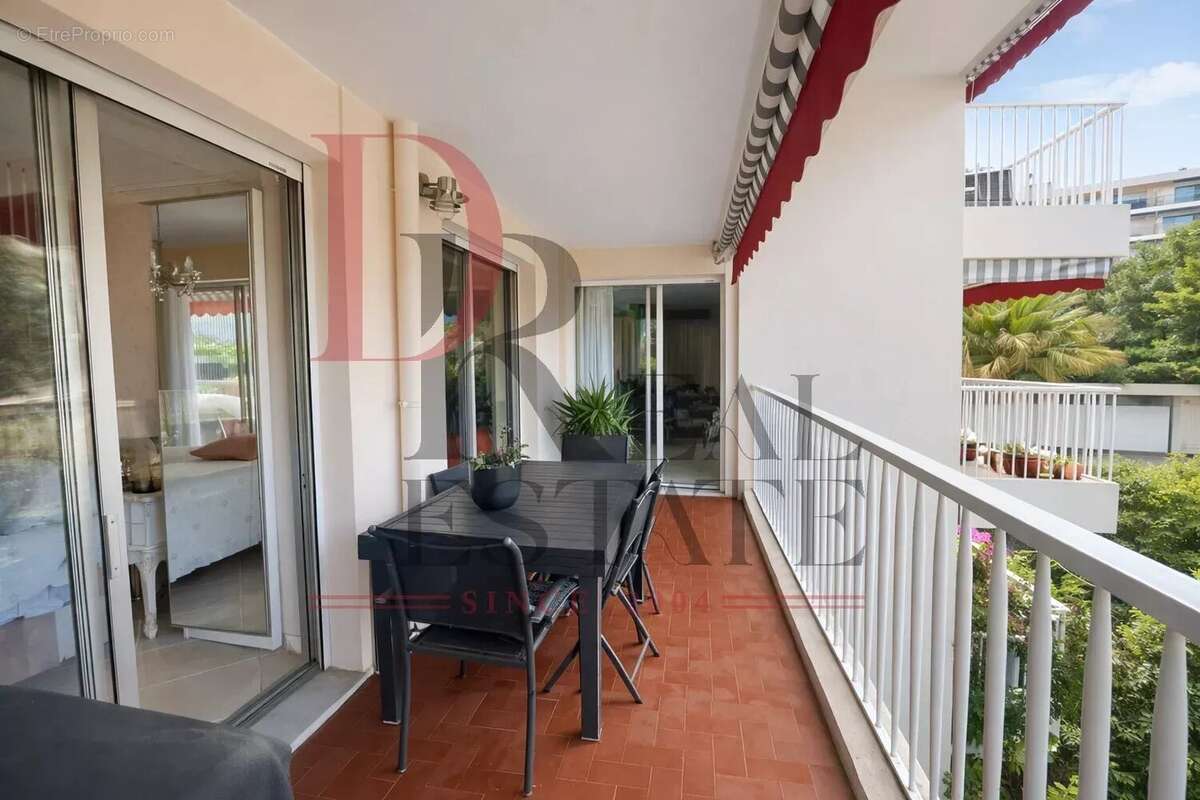 Appartement à LE CANNET