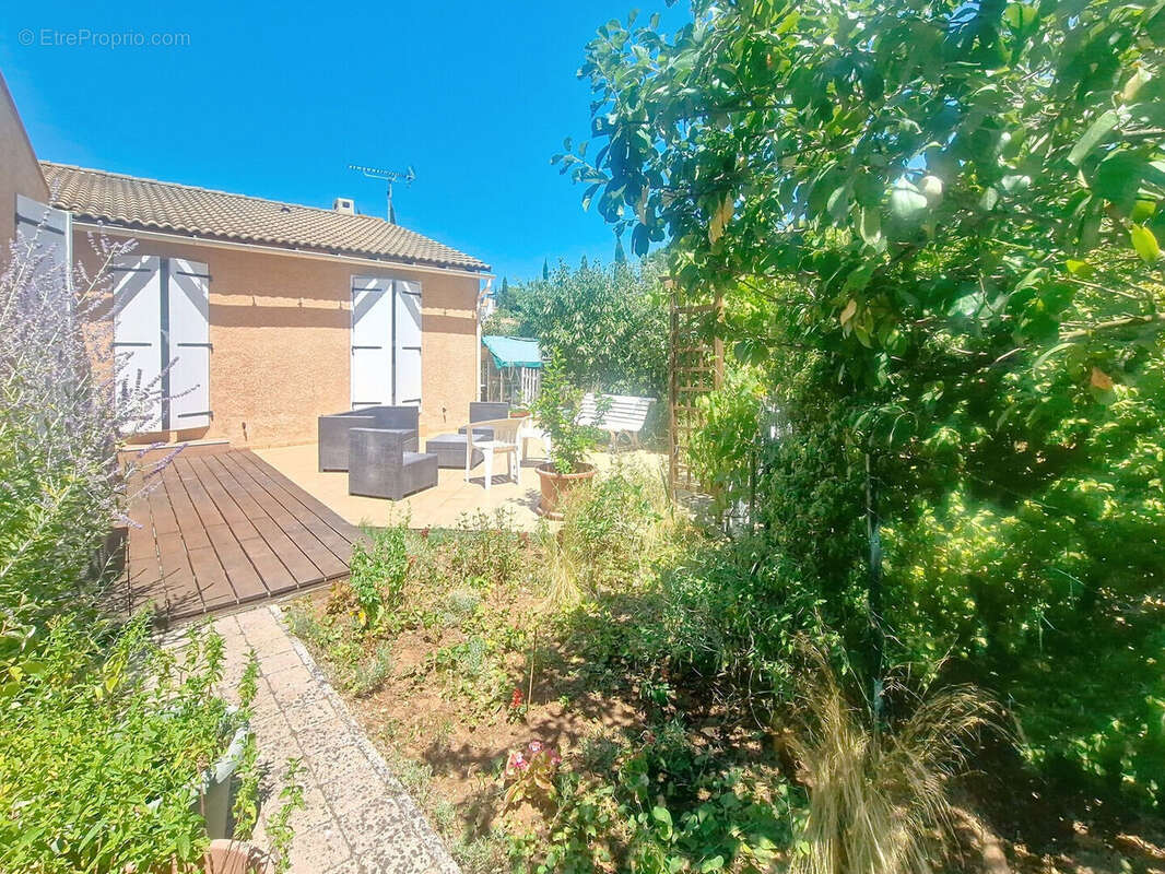 Maison à JUVIGNAC