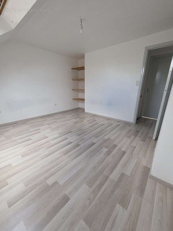 Maison à AULNOYE-AYMERIES