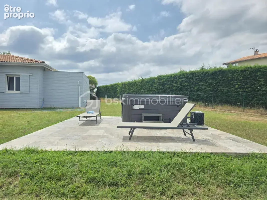 Maison 170 m² -5 chambres- jardin 4378 m²- double carport-abri - spa - photo 5