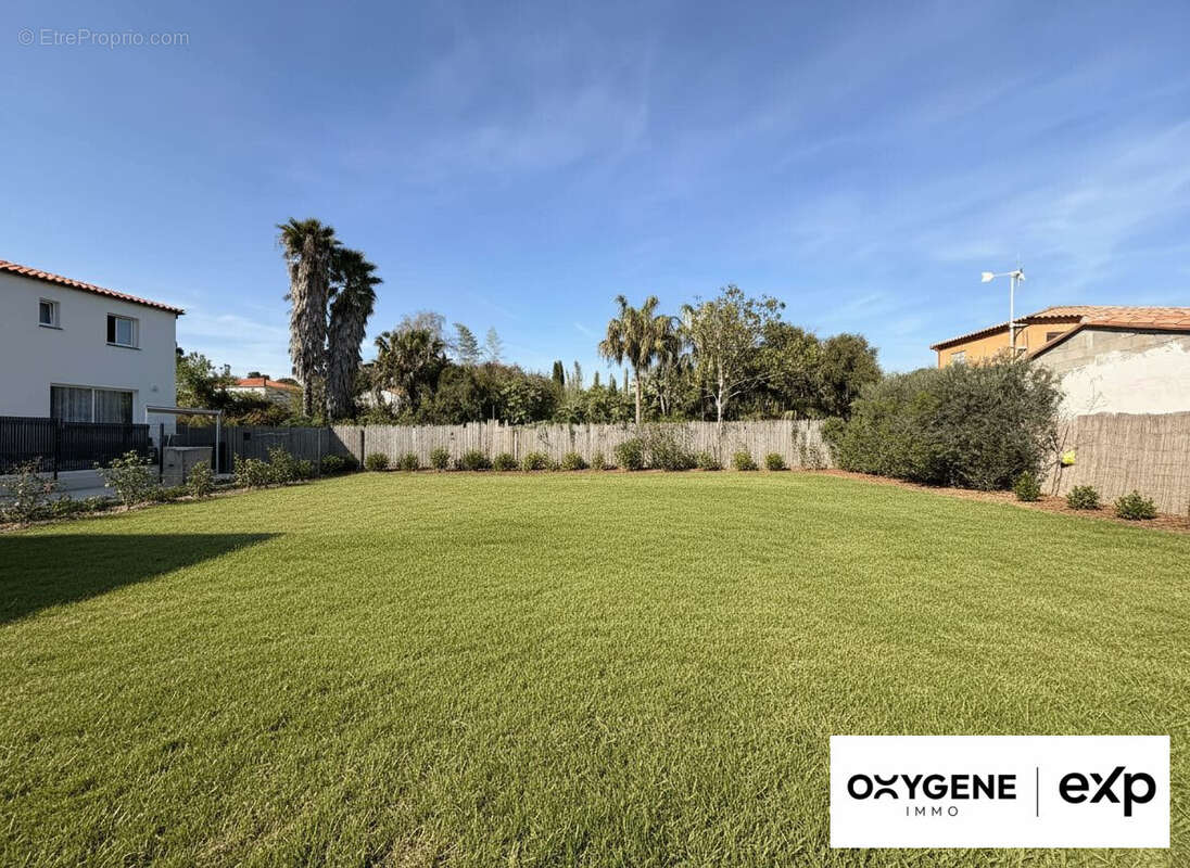 Terrain à VILLELONGUE-DE-LA-SALANQUE