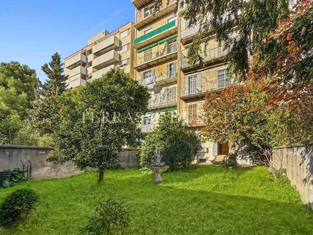 Appartement à MARSEILLE-8E