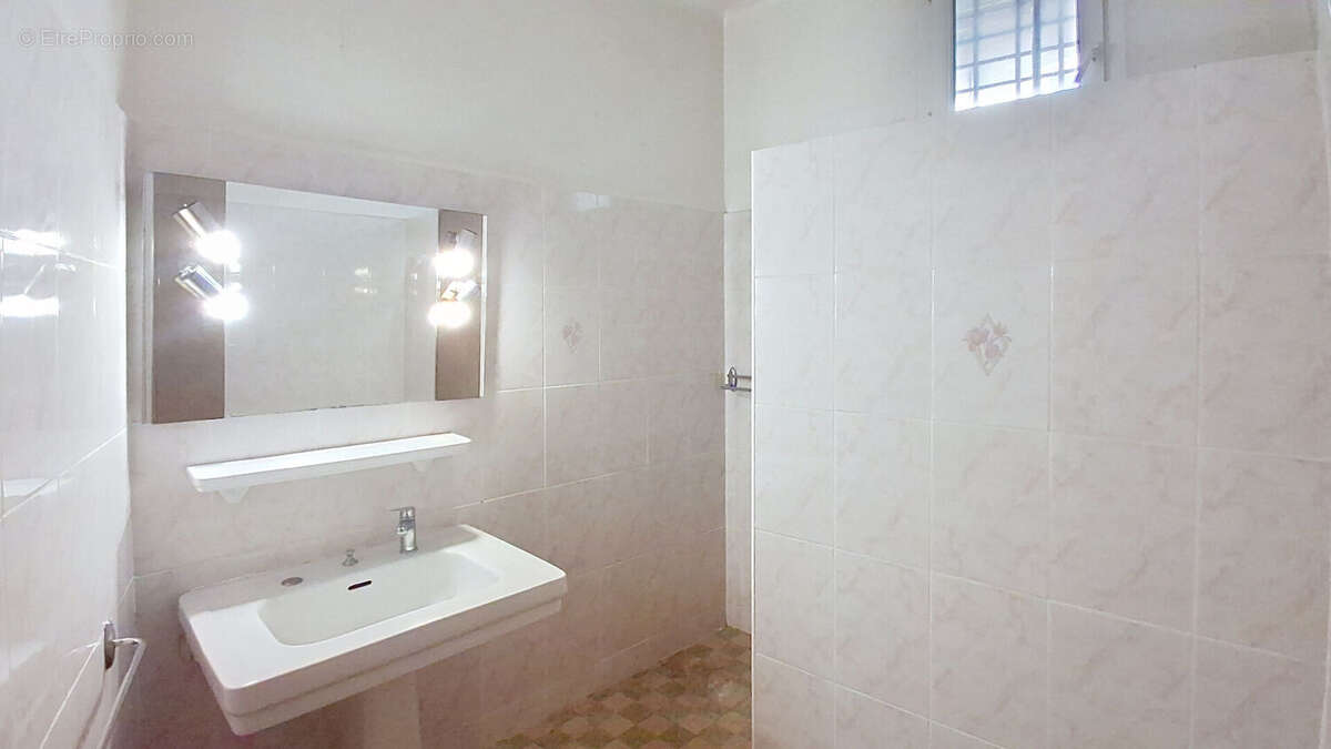 Maison Domazan 5 pièce(s) 130 m2 - photo 9