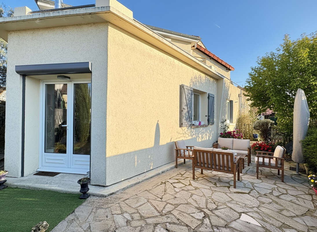 Jolie maison au cœur de la ville d'Ormesson - photo 9