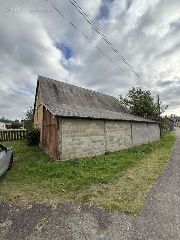 Maison à SAINT-HILAIRE-DU-HARCOUET
