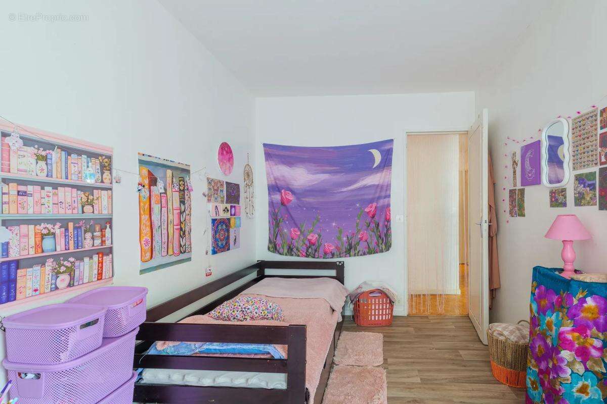 SEVRAN - Appartement de type T4 de 77 m²  avec Balcon et Loggia - photo 10