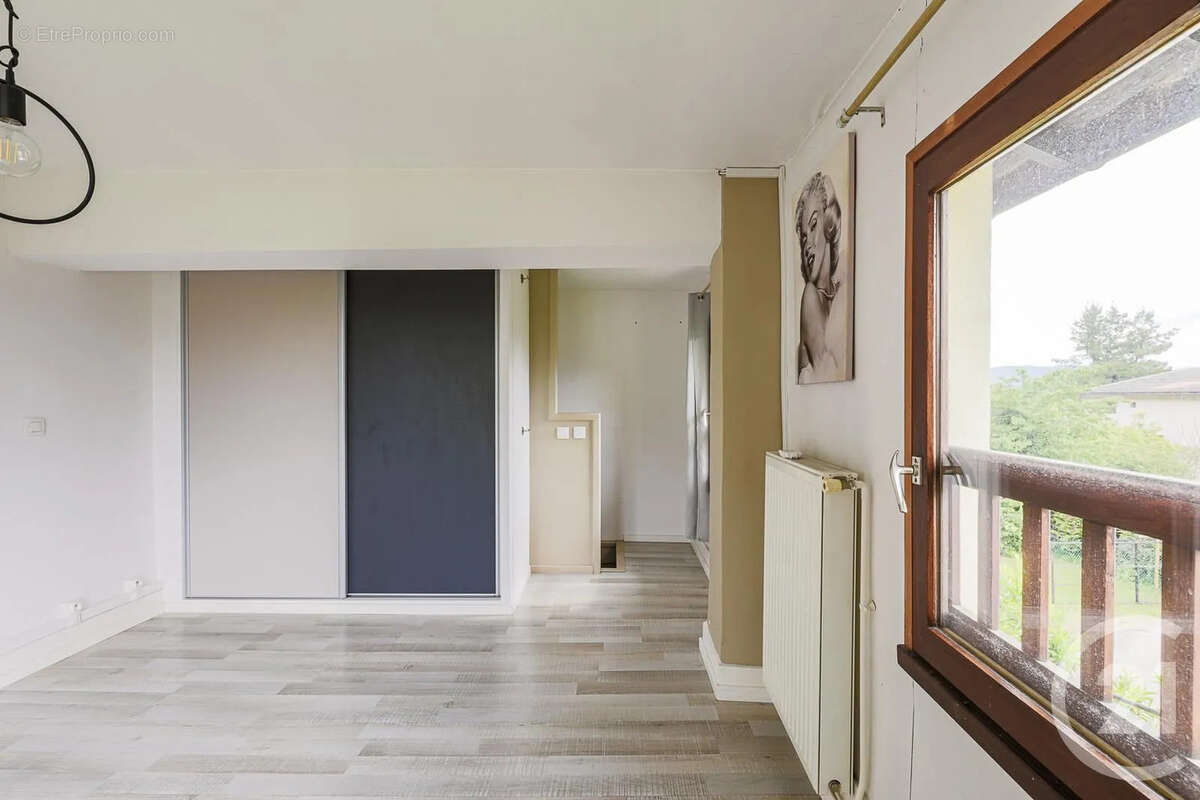Appartement à VARCES-ALLIERES-ET-RISSET