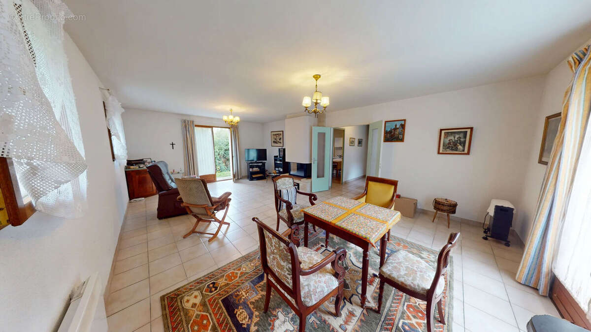 Maison à DOMENE