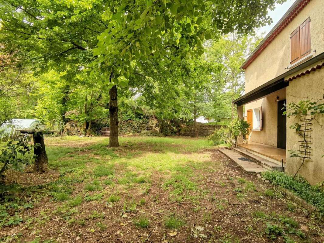   - Maison à THUEYTS