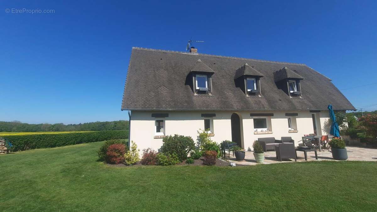 Maison à SAINT-ELOI-DE-FOURQUES