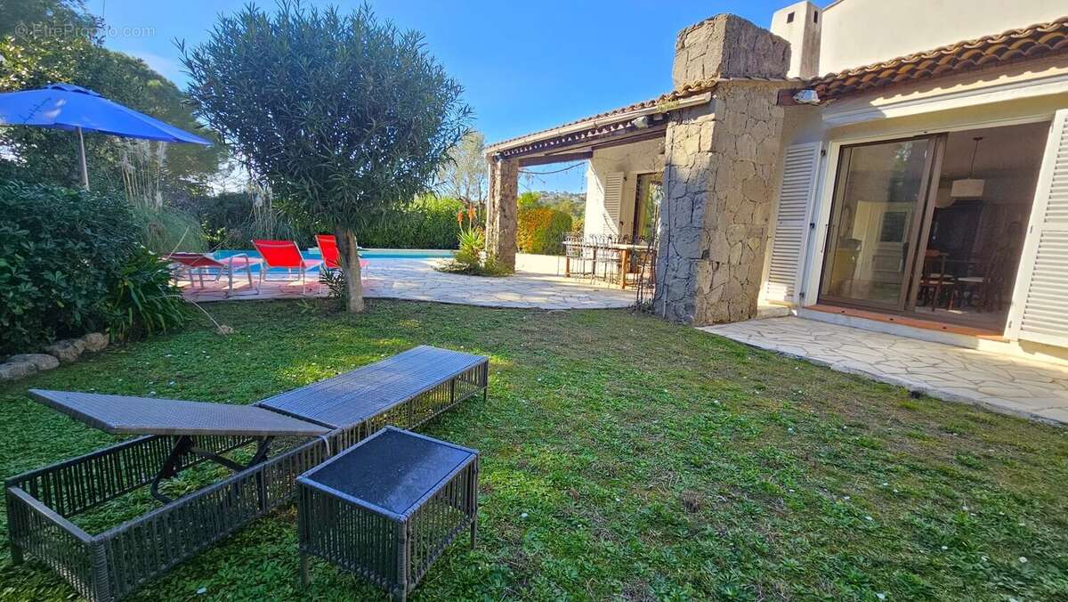 Maison à VILLENEUVE-LOUBET