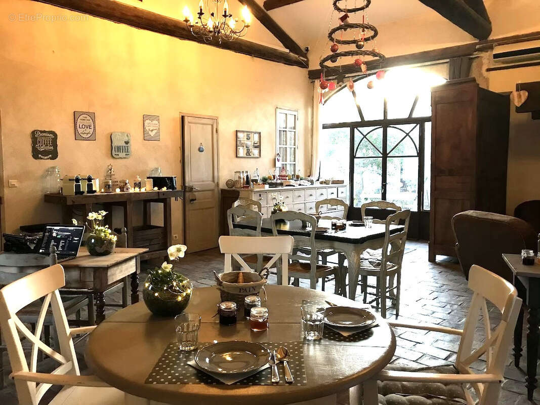 Maison à L'ISLE-SUR-LA-SORGUE