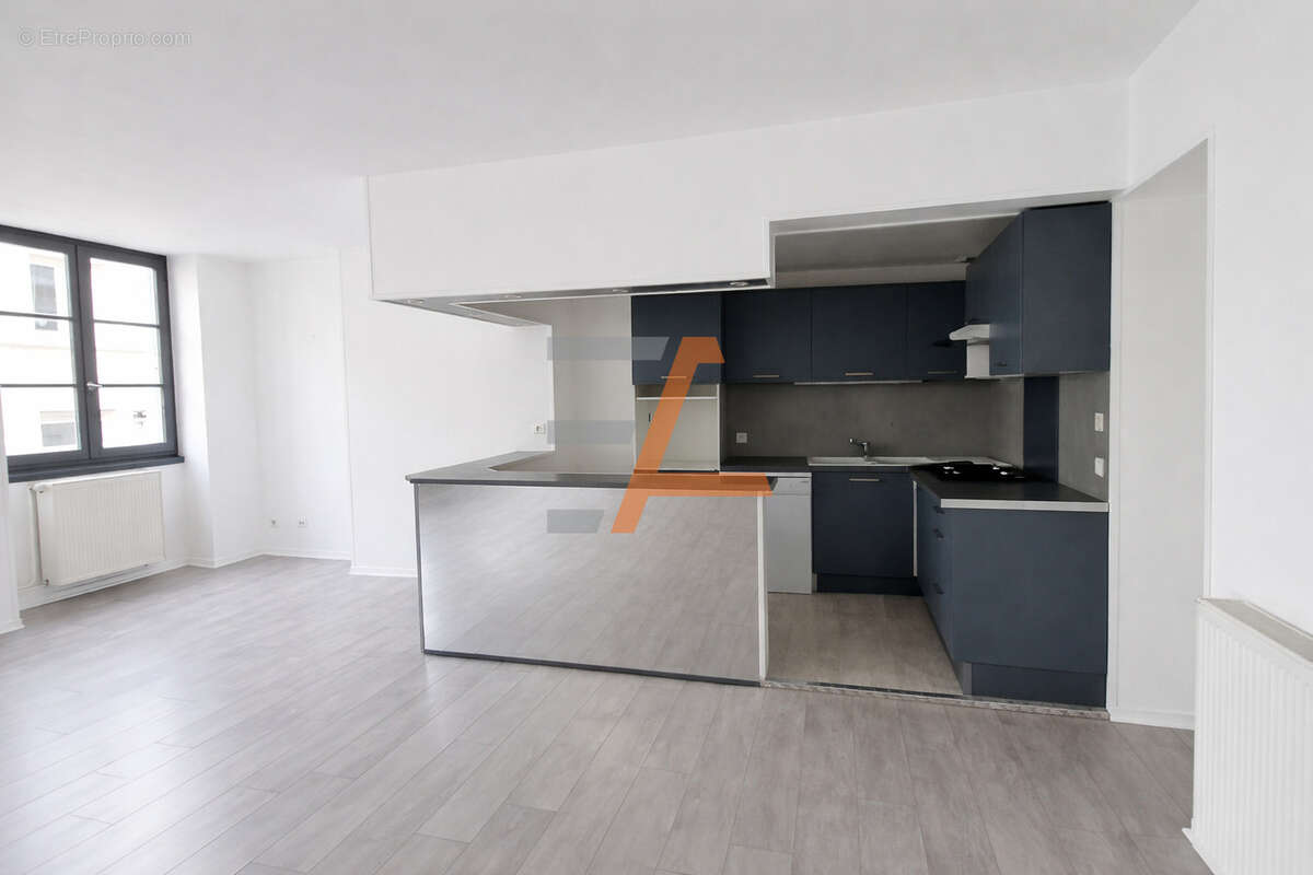 Appartement à SAINT-ETIENNE