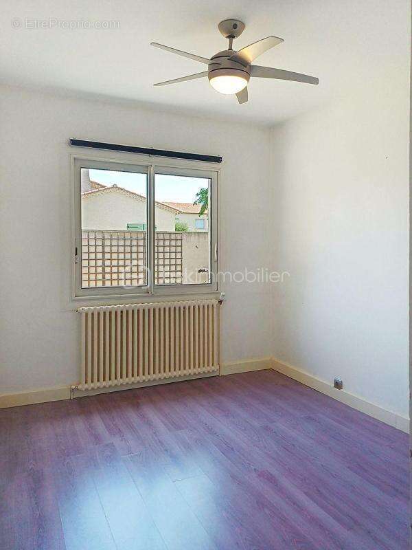 Villa familiale de 195 m² – piscine – double garage - photo 21