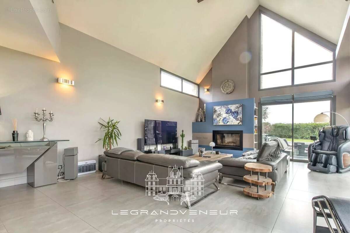 Maison à FONTAINEBLEAU