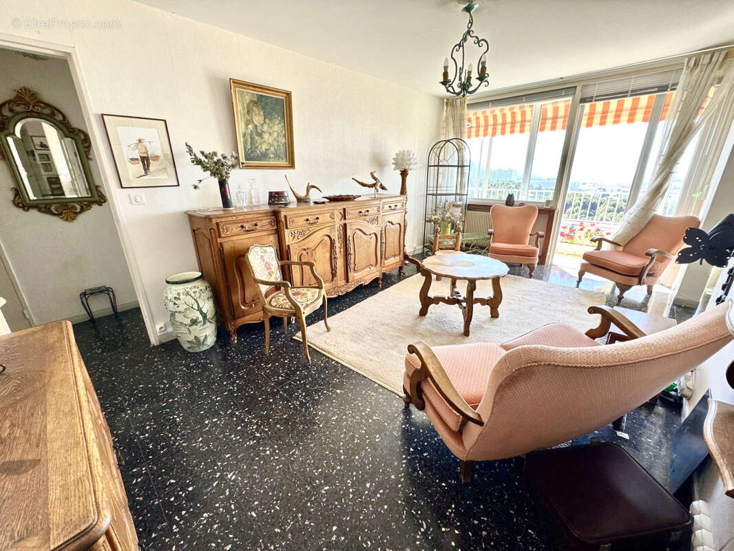 Appartement à MARSEILLE-9E