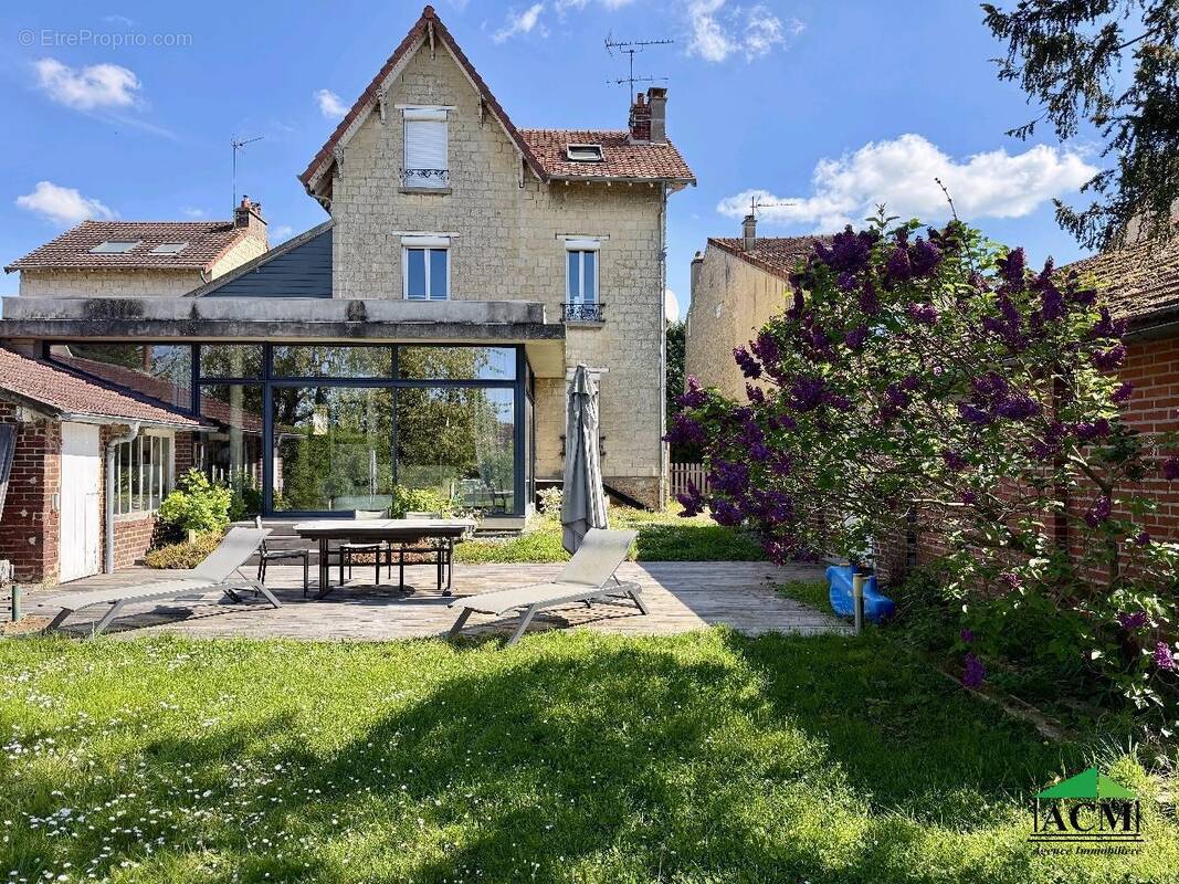 Maison à MERY-SUR-OISE