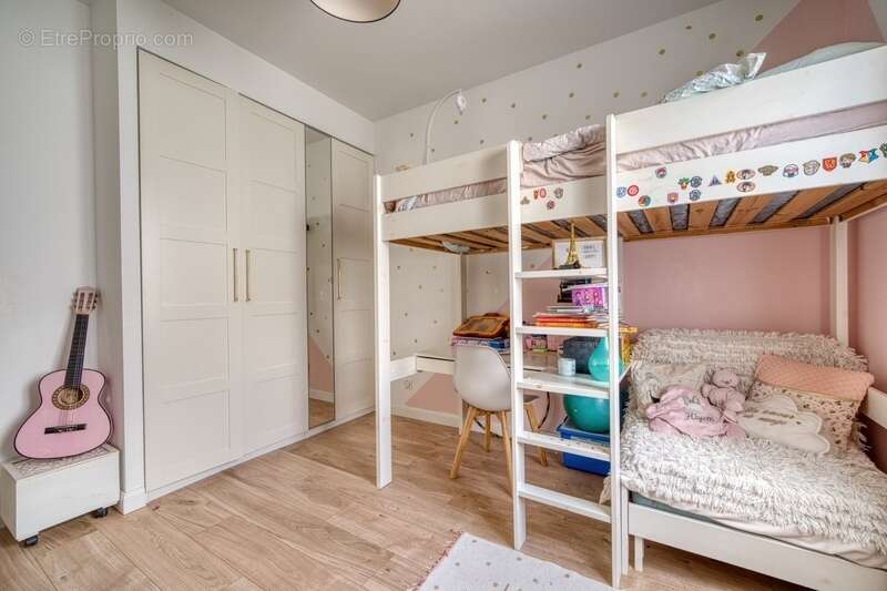 Maison à vendre 4 chambres - 1 bureau - 6 pièces ECHILLAIS (17) - photo 24