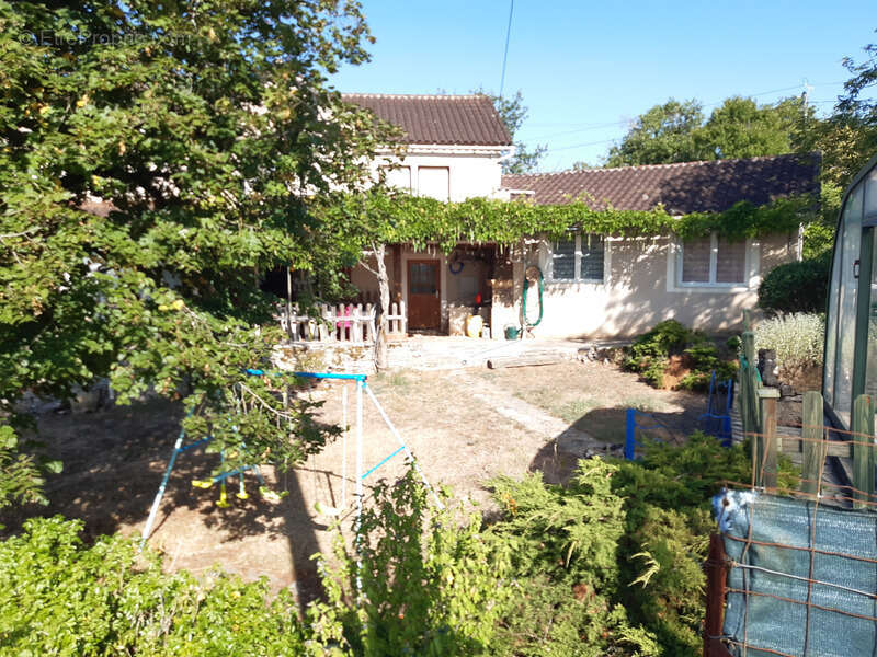 Maison à LIMOGNE-EN-QUERCY
