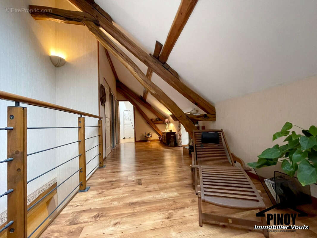Rare   Maison 172 m2 avec rivière et grand terrain   vallée de l’Orvanne - photo 10