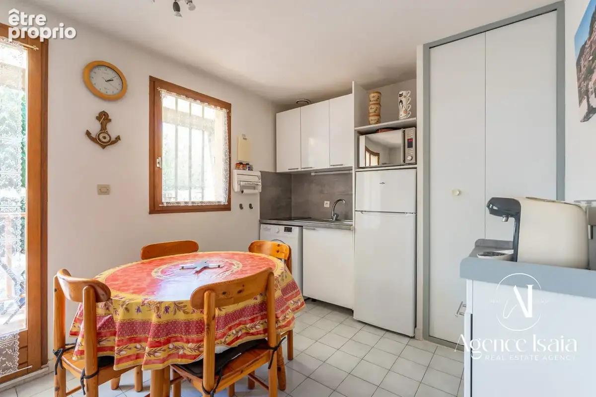 Appartement 30 m² à Bormes-Les-Mimosas  - photo 8