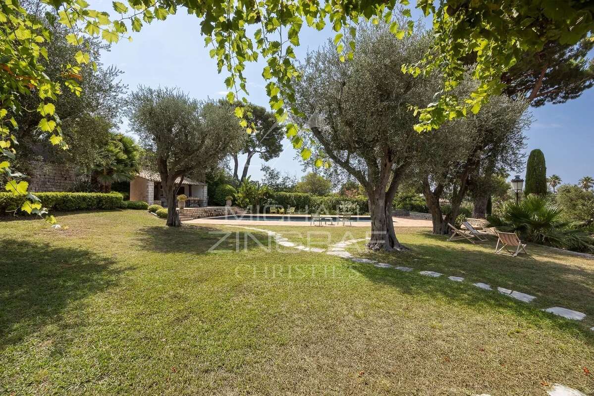 Exclusivité Mas d’exception avec vue mer panoramique au Cap d’Antibes - photo 13
