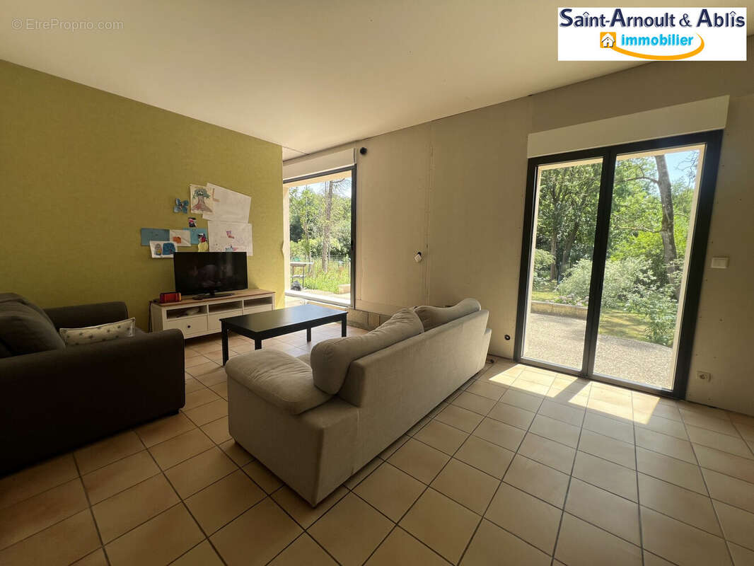 Maison 190 m² à Sainte-Mesme  - photo 4