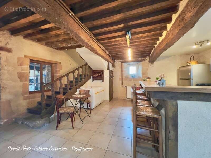 Maison à MONTAIGUT