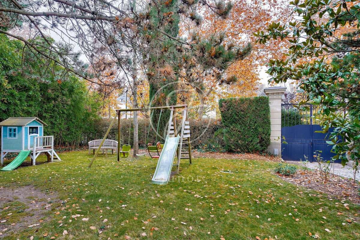 Maison à LE VESINET