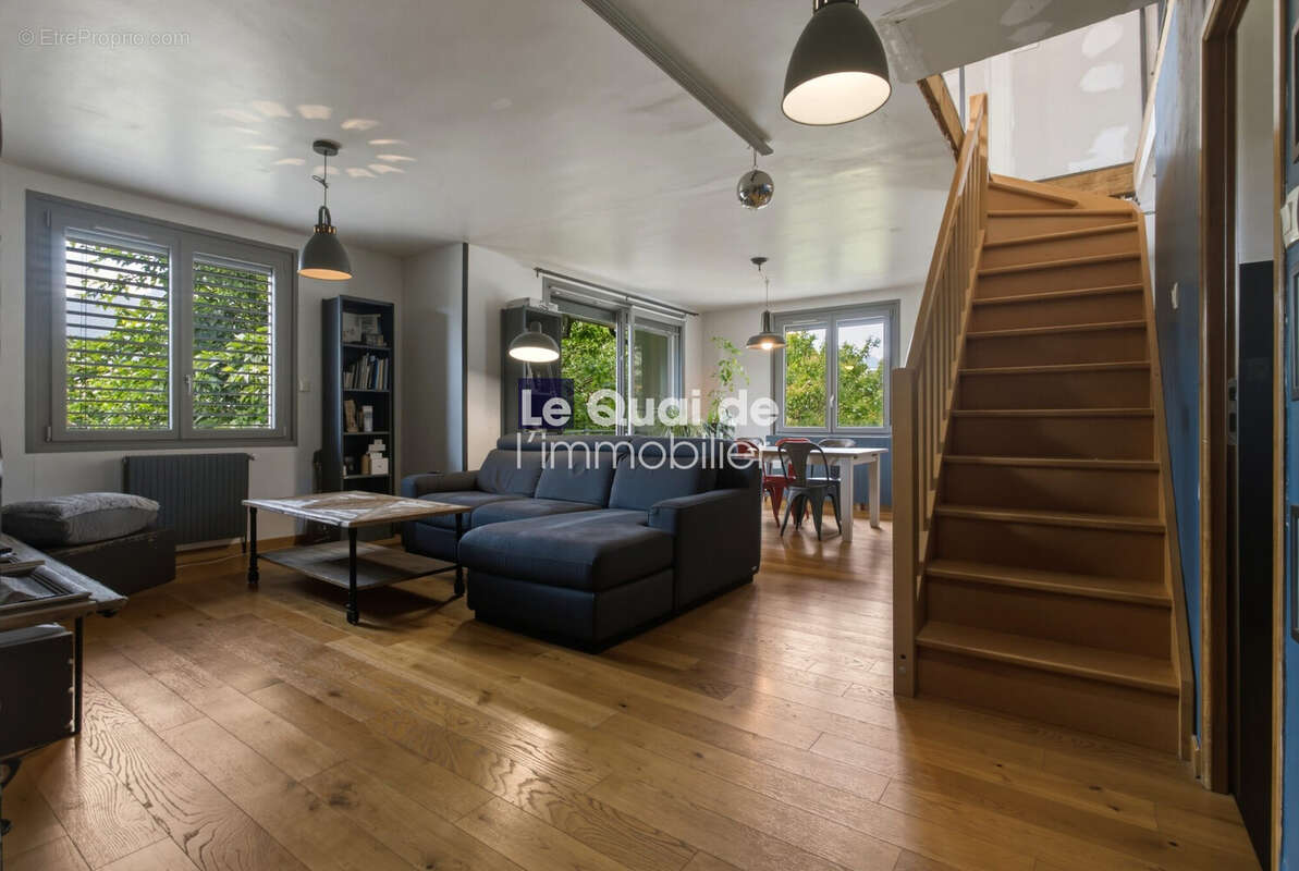 Maison 112 m² à Saint-Egreve  - photo 2