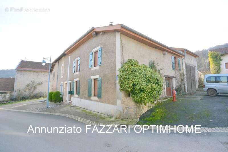 Maison à MONT-DEVANT-SASSEY